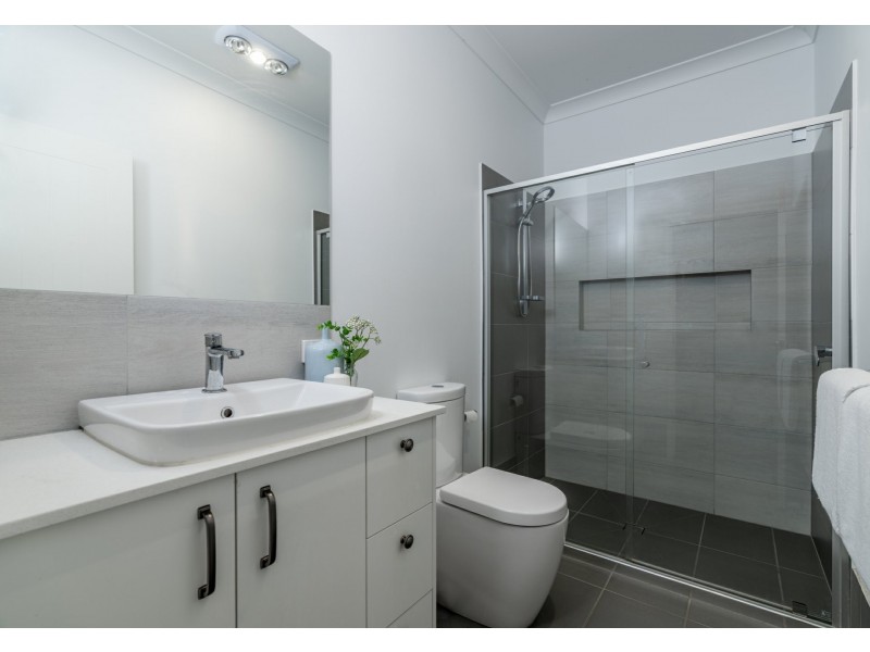 76-78 Jollytail Avenue, New Beith QLD 4124