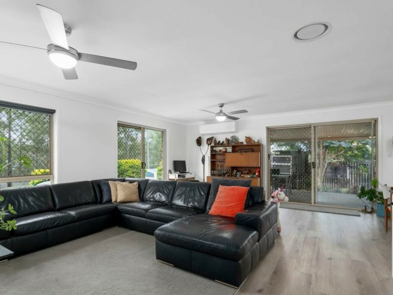 110-112 Horseshoe Crescent, New Beith QLD 4124