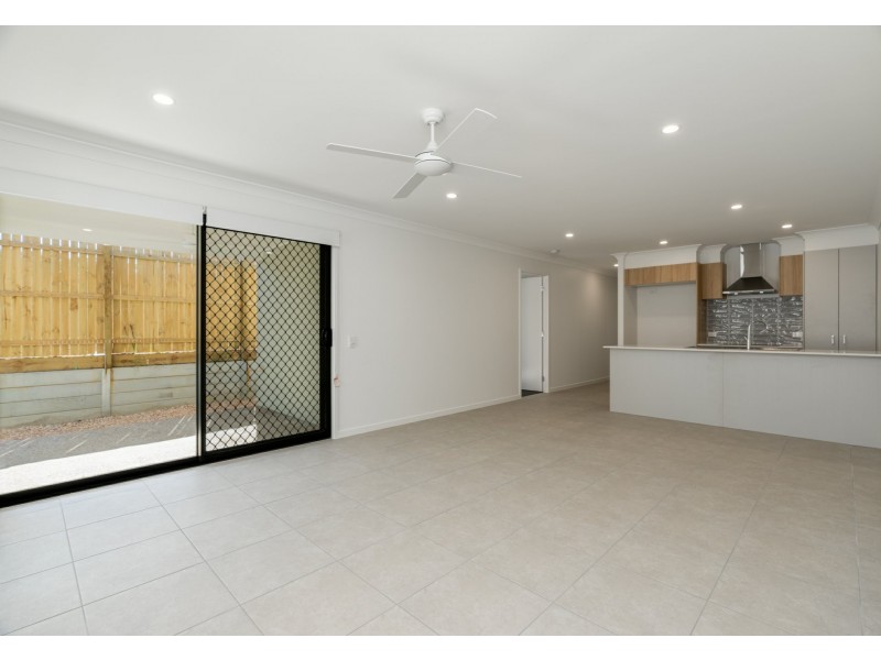 41 Huon Place, Hillcrest QLD 4118
