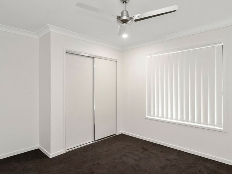 9 Jackson Place, Greenbank QLD 4124