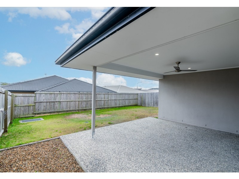 9 Jackson Place, Greenbank QLD 4124