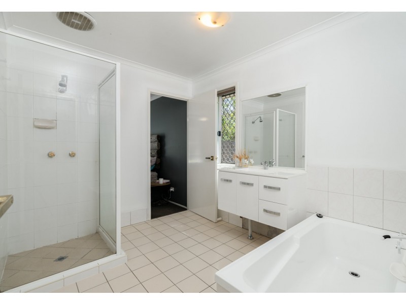 61 Deborah Court, Munruben QLD 4125