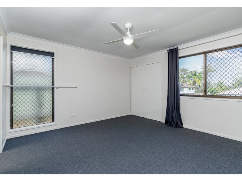 20 St Johns Way, Boronia Heights QLD 4124