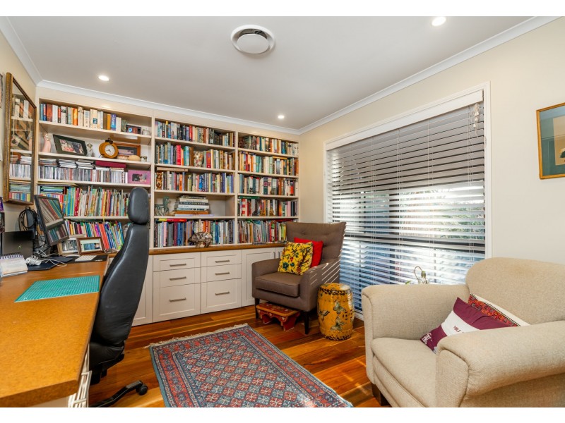 23 Toomba Place, Forest Lake QLD 4078