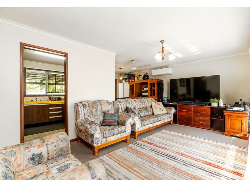 26 Limerick Drive, Crestmead QLD 4132