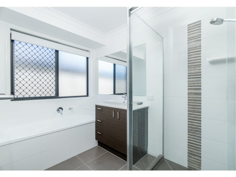 195 Buxton Avenue, Yarrabilba QLD 4207