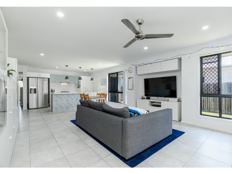 195 Buxton Avenue, Yarrabilba QLD 4207