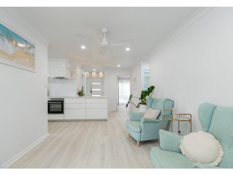 5 Indica Crescent, Regents Park QLD 4118