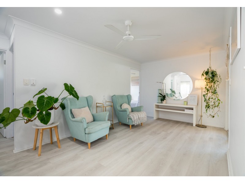 5 Indica Crescent, Regents Park QLD 4118