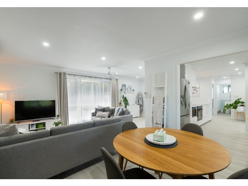 5 Indica Crescent, Regents Park QLD 4118