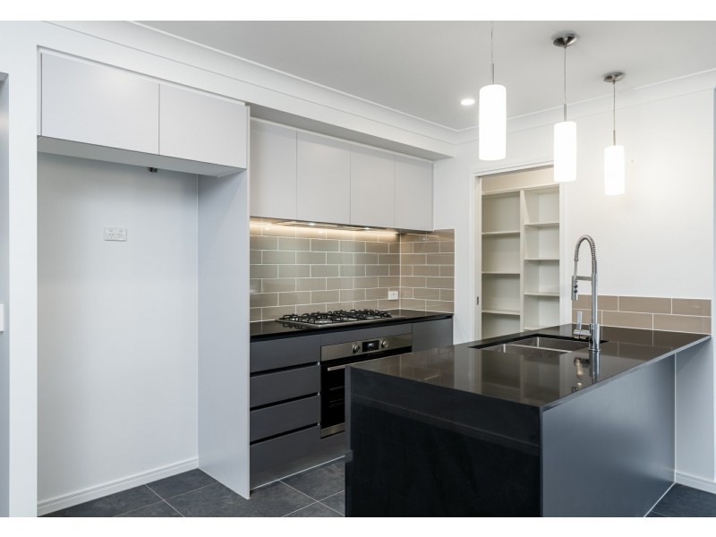 3 Myrtle Road, Greenbank QLD 4124