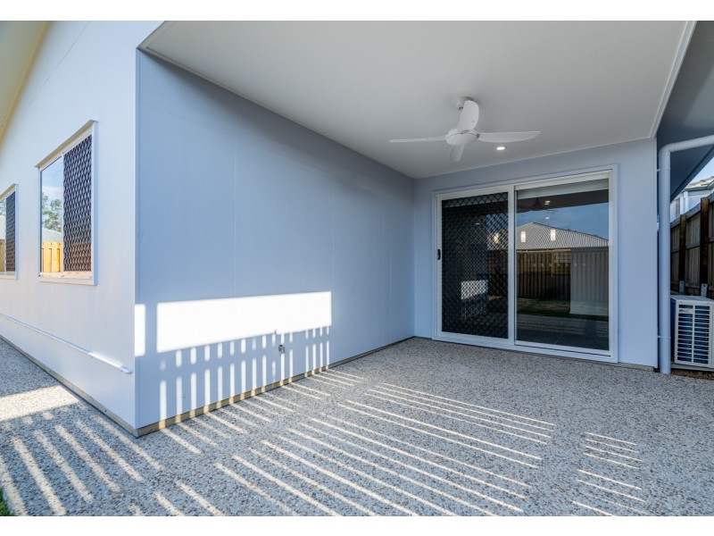 3 Myrtle Road, Greenbank QLD 4124