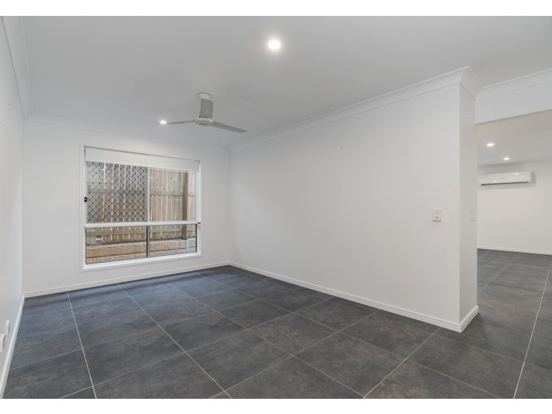 3 Myrtle Road, Greenbank QLD 4124