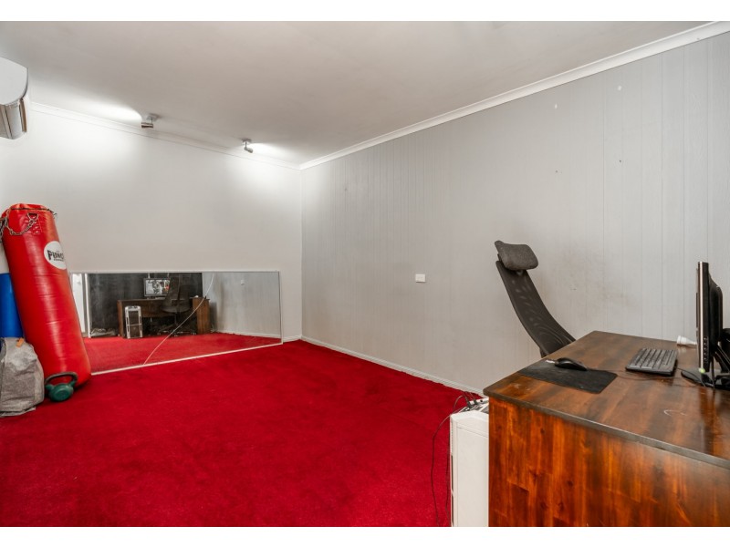 1 Illawarra Close, Forest Lake QLD 4078