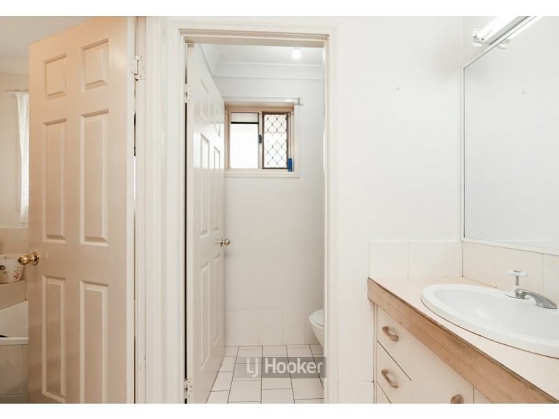 64 Haldham Crescent, Regents Park QLD 4118