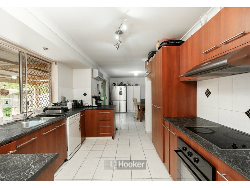 64 Haldham Crescent, Regents Park QLD 4118