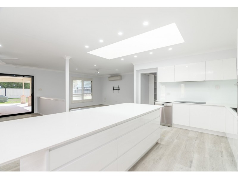 290-292 Equestrian Drive, Greenbank QLD 4124