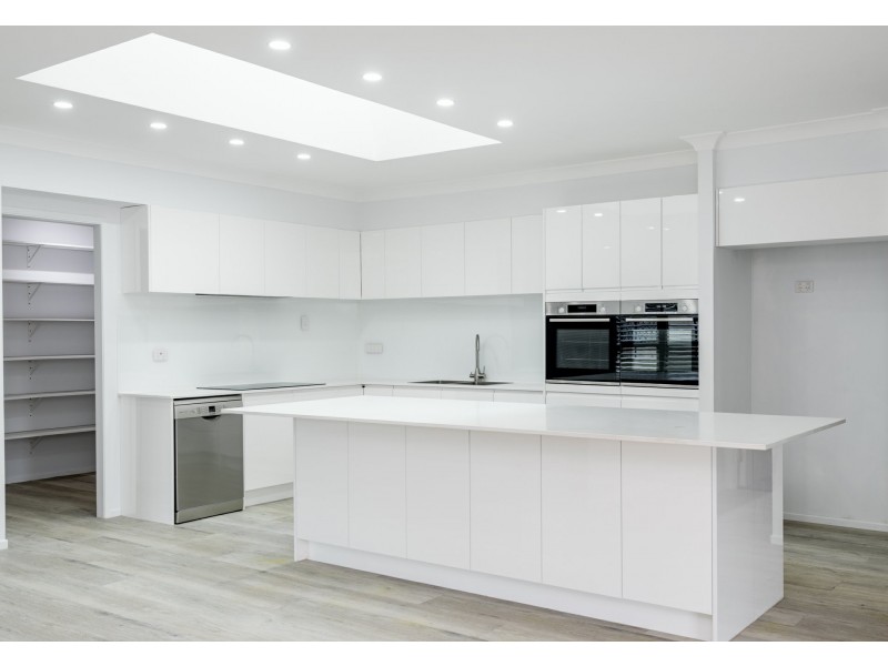 290-292 Equestrian Drive, Greenbank QLD 4124
