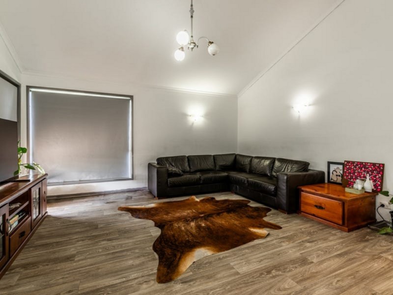 16 Church Street, Laidley QLD 4341