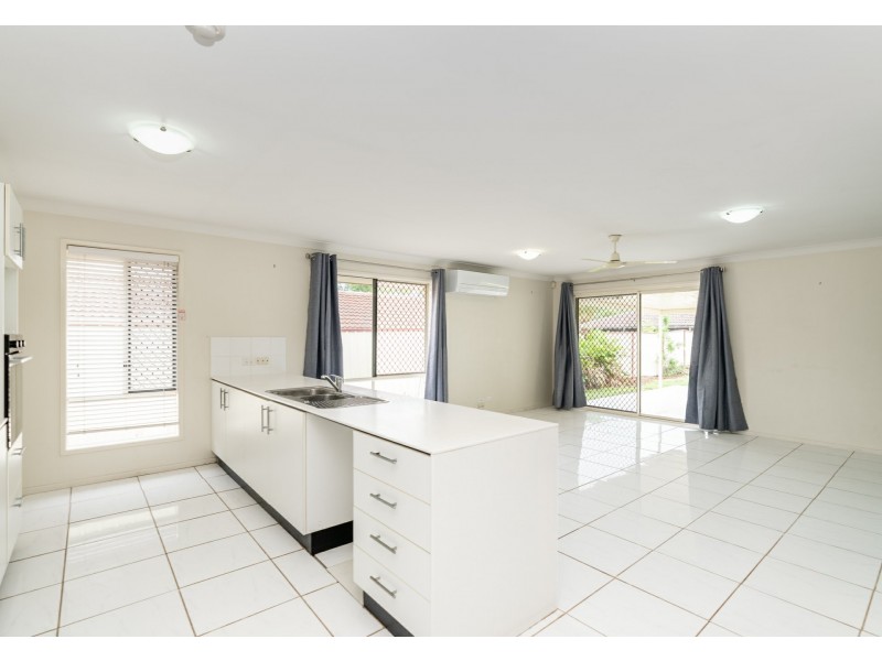33 Cambridge Street, Boronia Heights QLD 4124