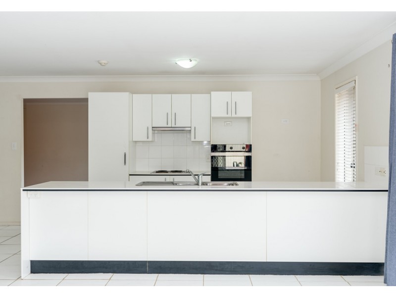 33 Cambridge Street, Boronia Heights QLD 4124