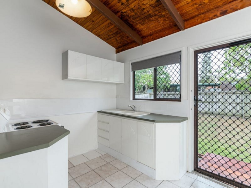 1 Dunbar Street, Browns Plains QLD 4118