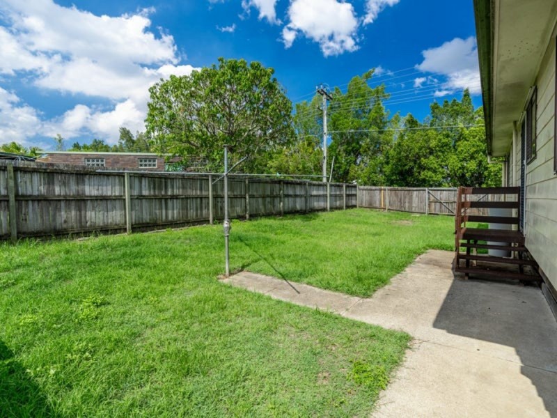 1 Dunbar Street, Browns Plains QLD 4118