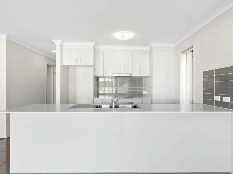 39 Huntley Crescent, Redbank Plains QLD 4301