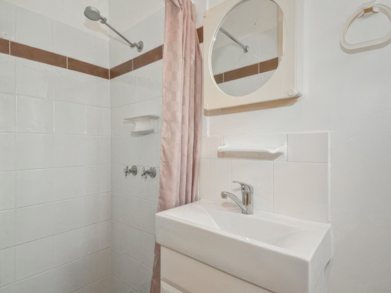 Unit 2/13 Muchow  Street, Beenleigh QLD 4207