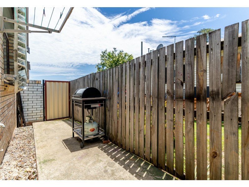 Unit 2/13 Muchow  Street, Beenleigh QLD 4207