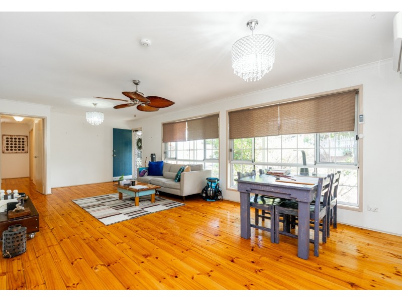 12 Dorachus Drive, Regents Park QLD 4118