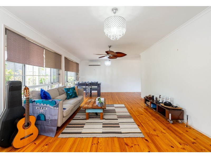 12 Dorachus Drive, Regents Park QLD 4118