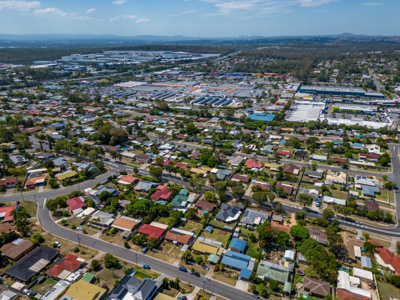 12 Dorachus Drive, Regents Park QLD 4118