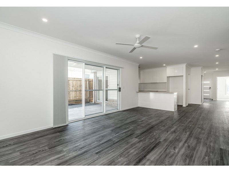 11 Hastings Street, Park Ridge QLD 4125