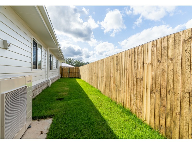 11 Hastings Street, Park Ridge QLD 4125