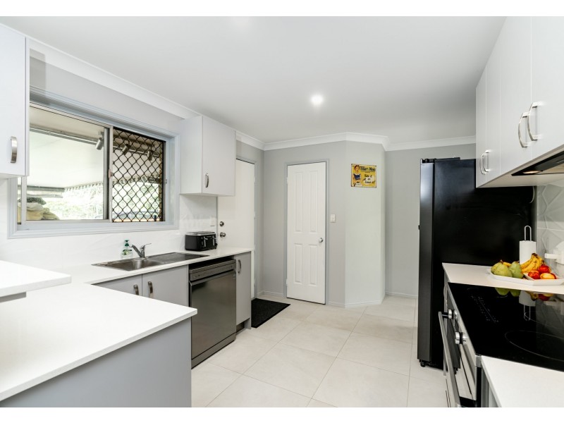 14 Quarrian Crescent, Beenleigh QLD 4207