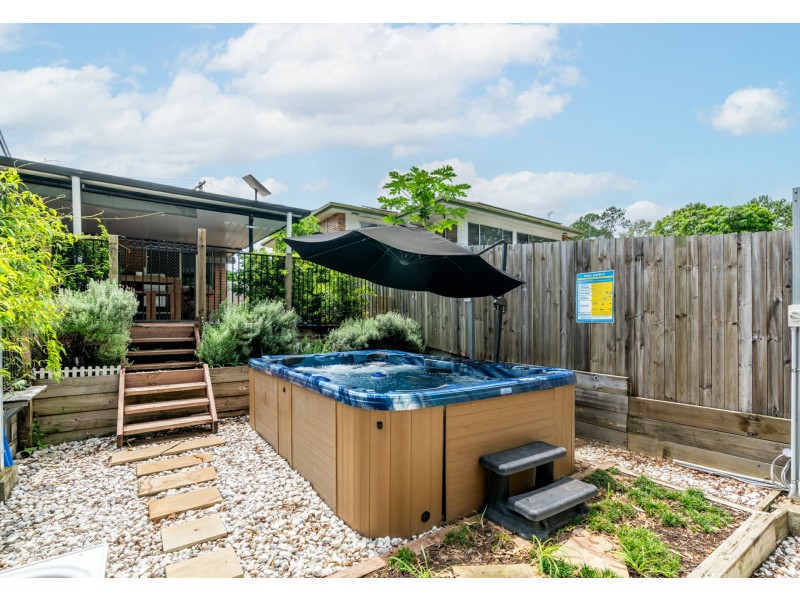 14 Quarrian Crescent, Beenleigh QLD 4207