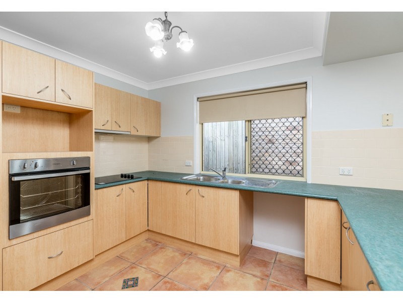 3 Hervey Close, Forest Lake QLD 4078
