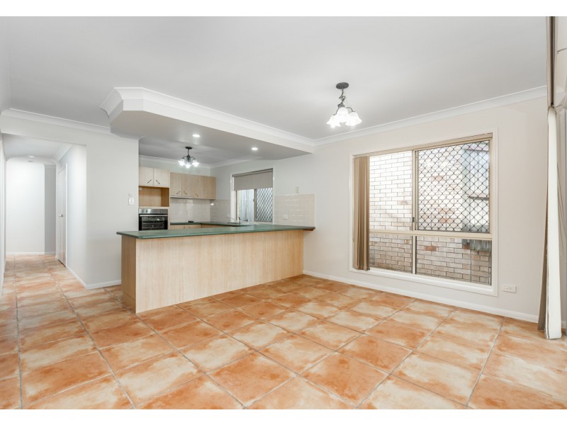 3 Hervey Close, Forest Lake QLD 4078