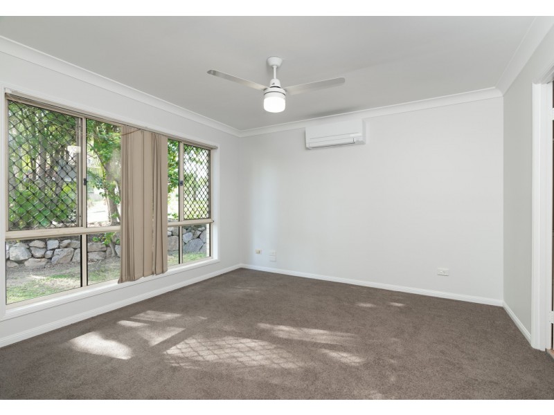 3 Hervey Close, Forest Lake QLD 4078