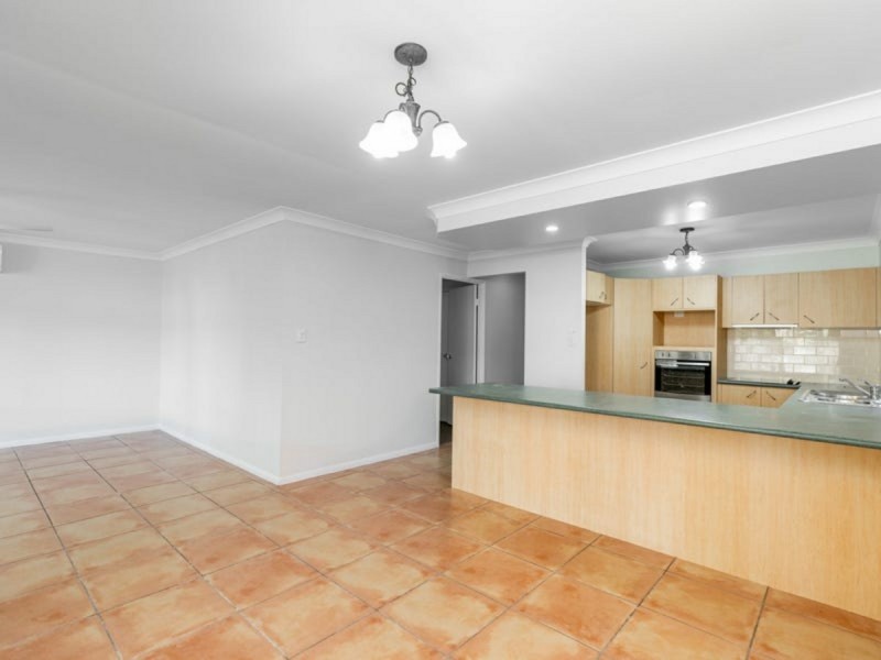 3 Hervey Close, Forest Lake QLD 4078