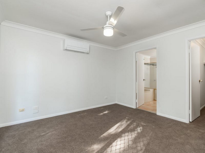 3 Hervey Close, Forest Lake QLD 4078