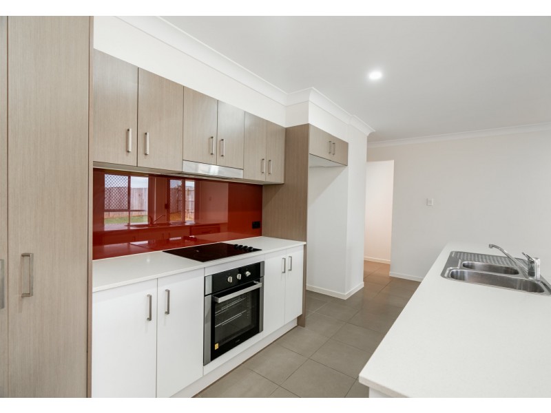 40 Lemongrass Circuit, Griffin QLD 4503