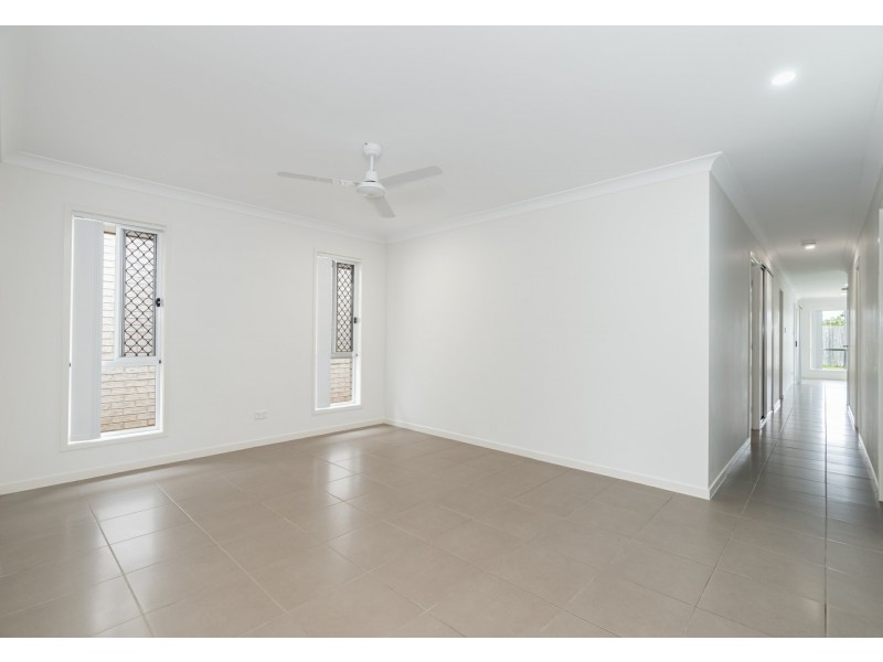 40 Lemongrass Circuit, Griffin QLD 4503