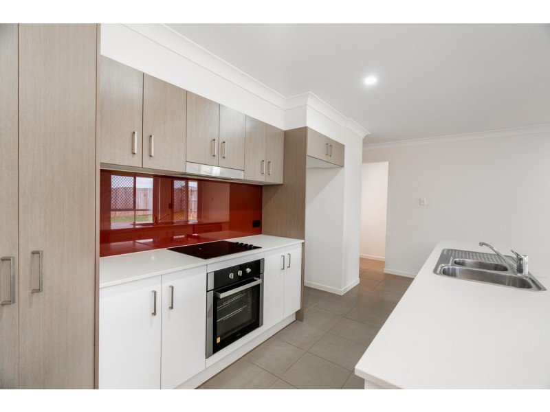 40 Lemongrass Circuit, Griffin QLD 4503