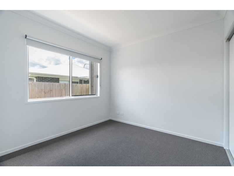 81 Pebble Creek Way, South Maclean QLD 4280