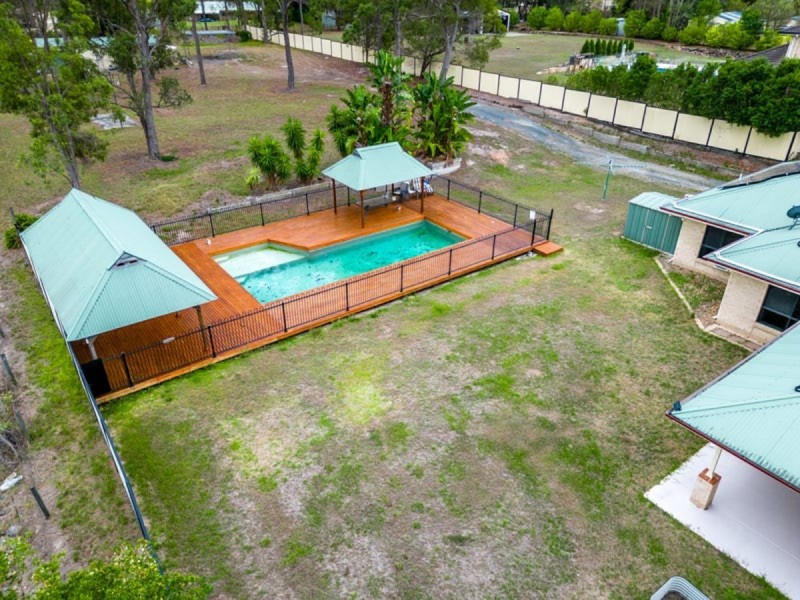 290-292 Equestrian Drive, Greenbank QLD 4124
