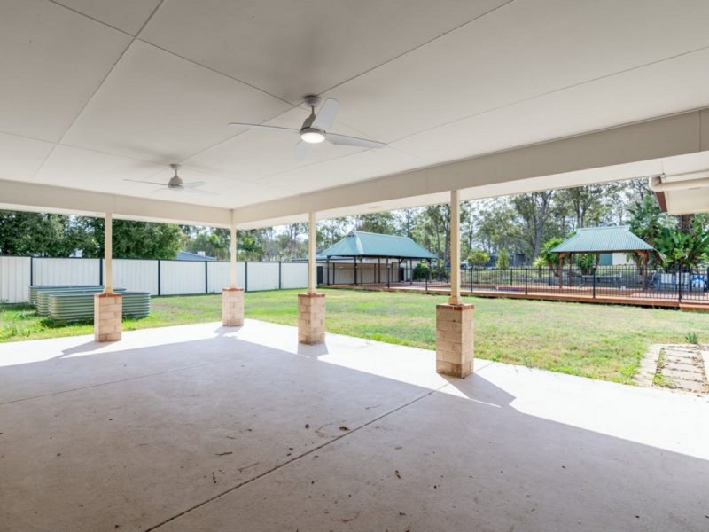 290-292 Equestrian Drive, Greenbank QLD 4124