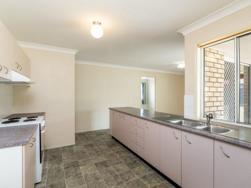 18 Debanie Court, Marsden QLD 4132