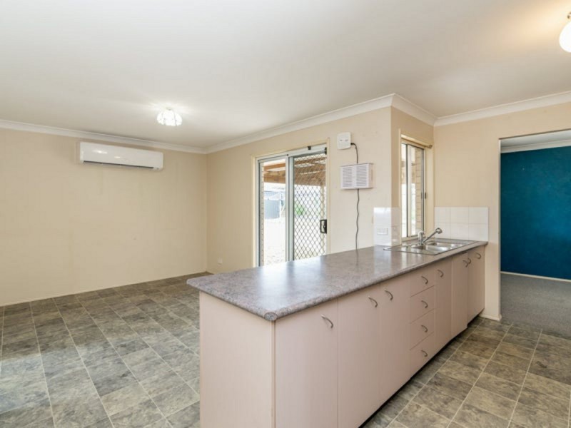 18 Debanie Court, Marsden QLD 4132